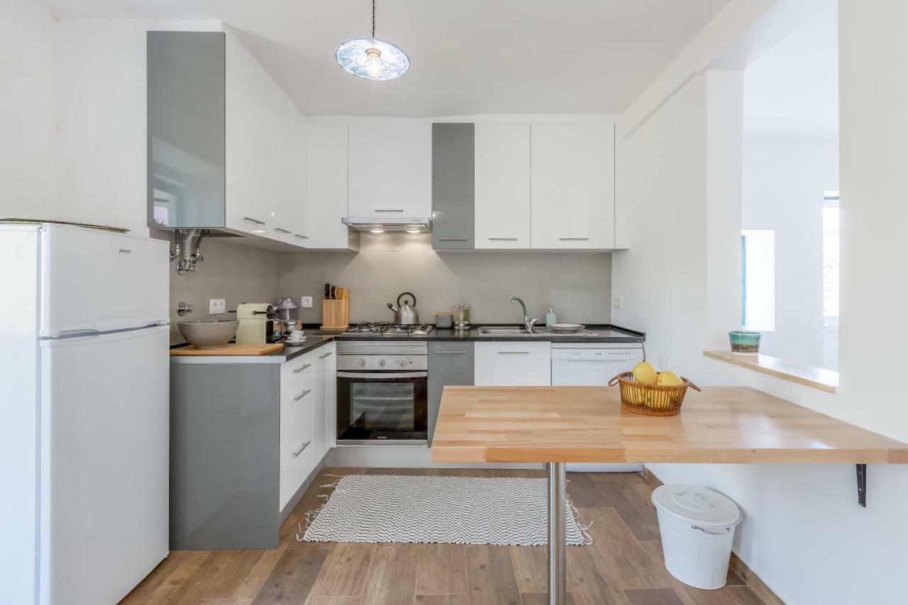 Alfama, Bright And Spacious With Private Terrace, By Timecooler Lisbona Esterno foto
